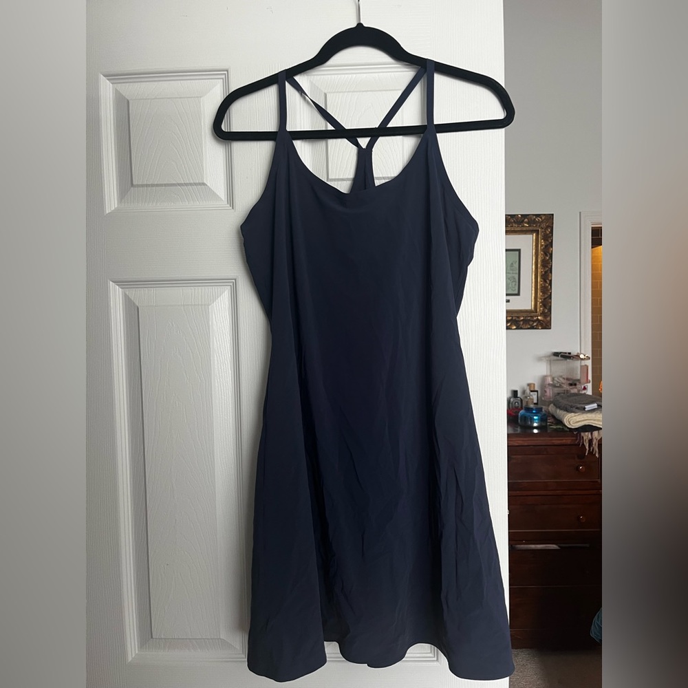 Outdoor voices exercise dress in navy!!